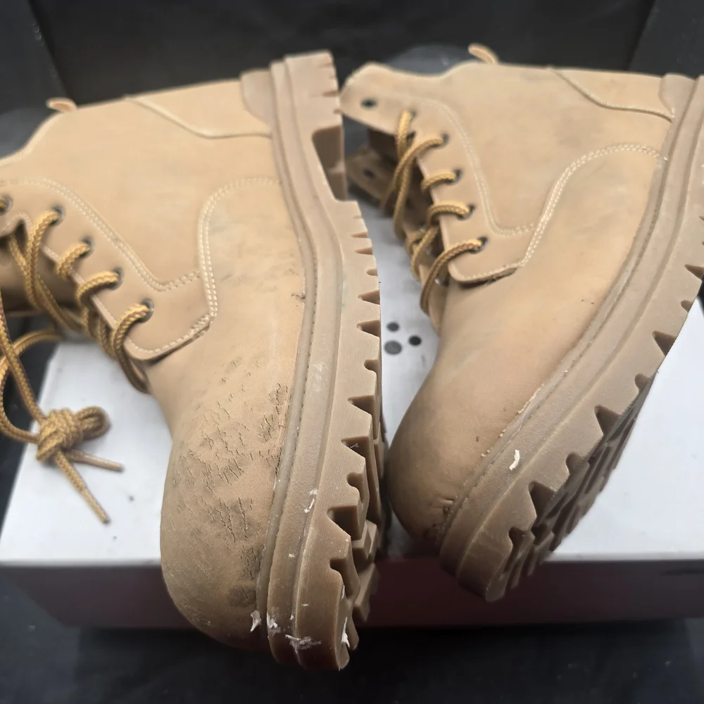 Ozark‎ Trail Tan Lace-Up Boots